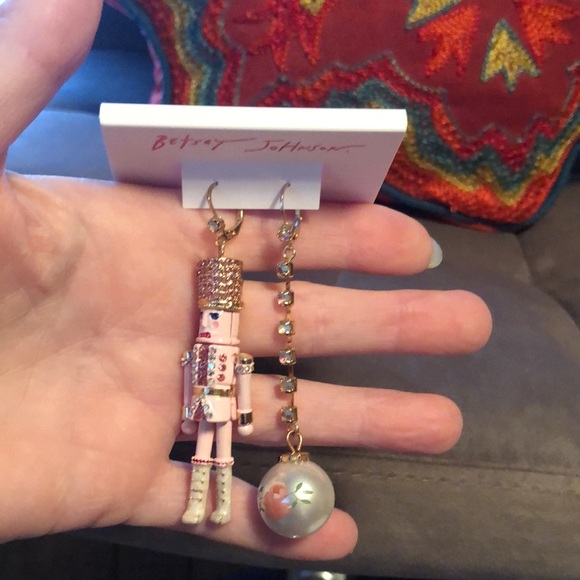 NWT Sparkly Rhinestone BETSEY JOHNSON Pink Nutcracker Jeweled  Holiday Earrings - Picture 16 of 17